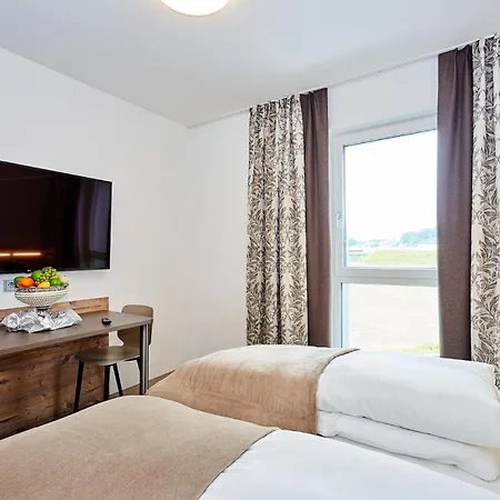 Huemer-park Voecklatal 3*