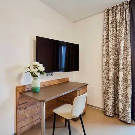 Huemer-park Voecklatal Hotel