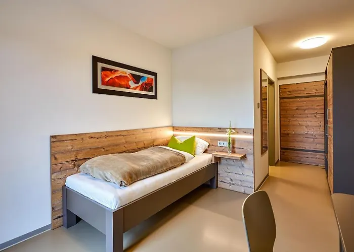 Hotel Huemer-park Voecklatal 3*